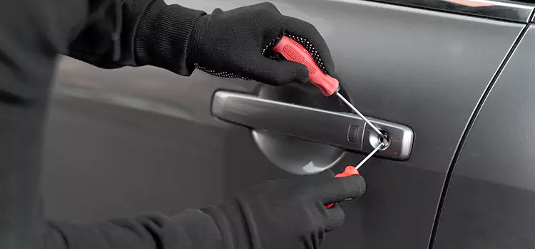 Locked Out of Car Help East Moline