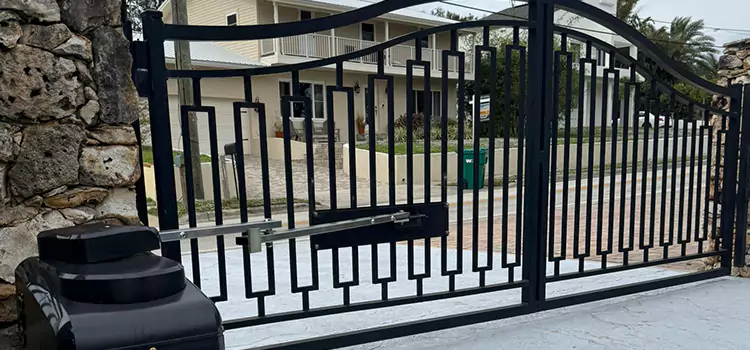 Swing Gate Opener with Keypad East Moline